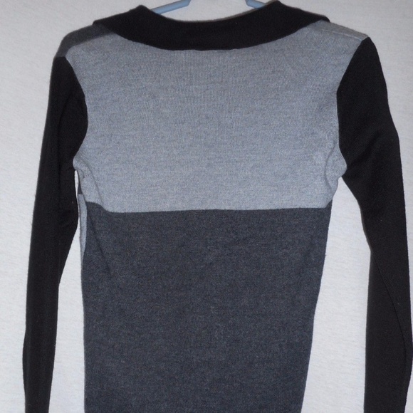 Color blocked Wool blend Cardigan Sweater - Picture 4 of 4